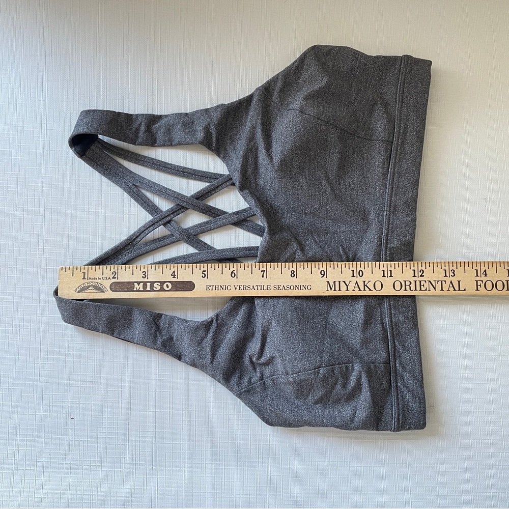 LULULEMON Free To Be Serene Athletic Strappy Sports Bra Heathered Black Grey 6 - Picture 6 of 7